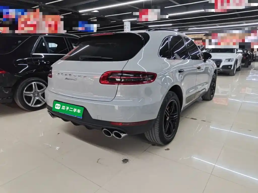 Porsche Macan — миниатюра 7