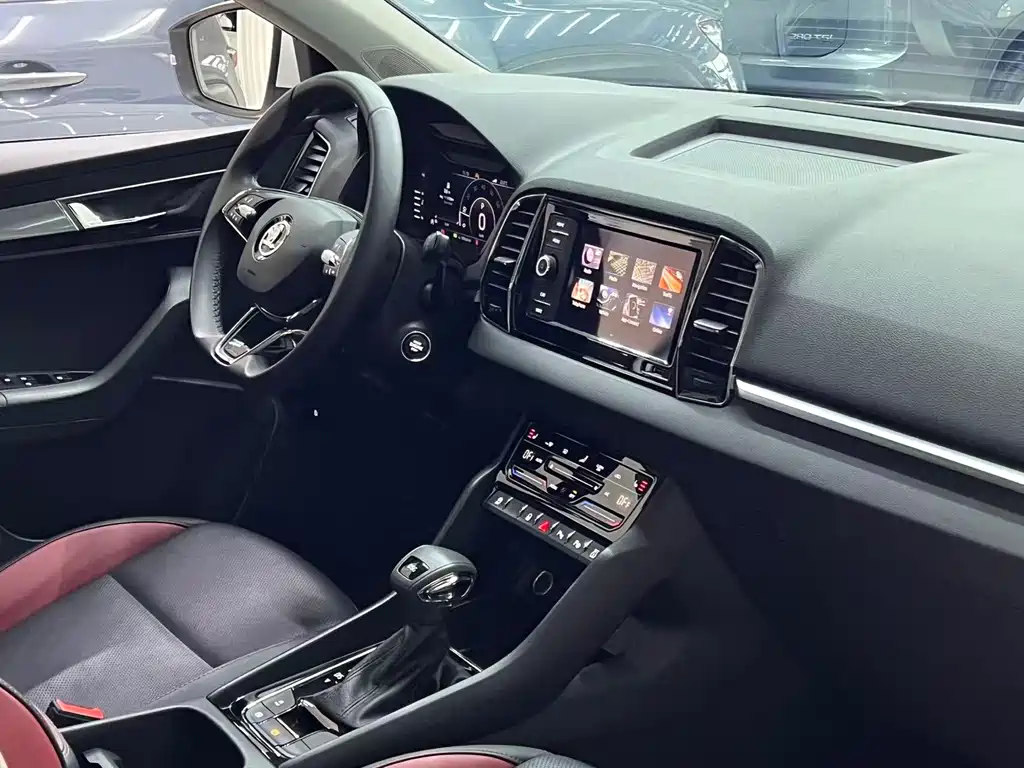 Skoda Karoq TSI280 Luxury Enjoy Edition, фото 17