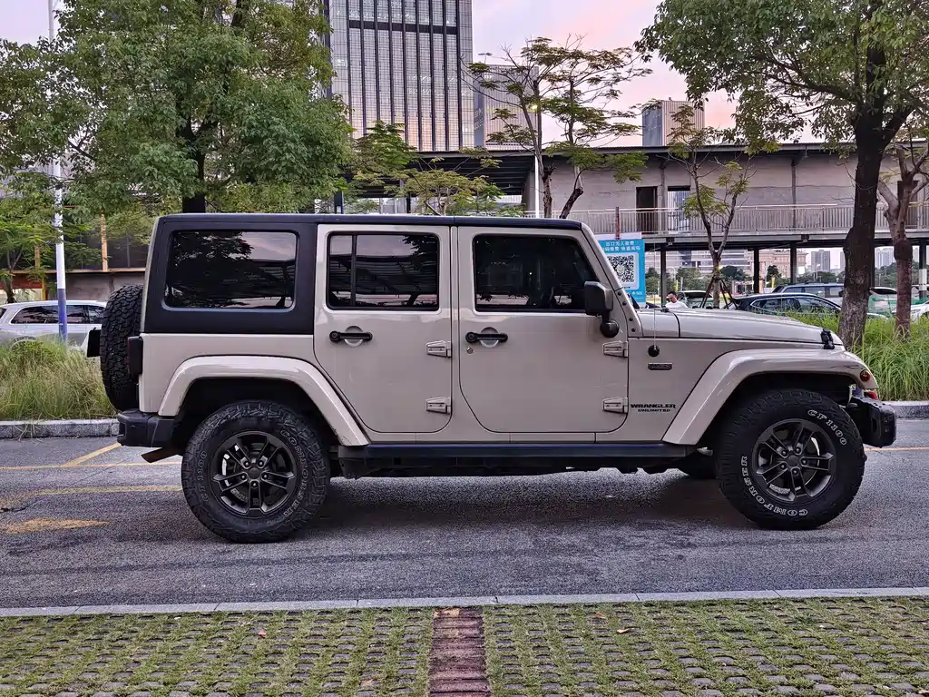 Jeep Wrangler — миниатюра 14