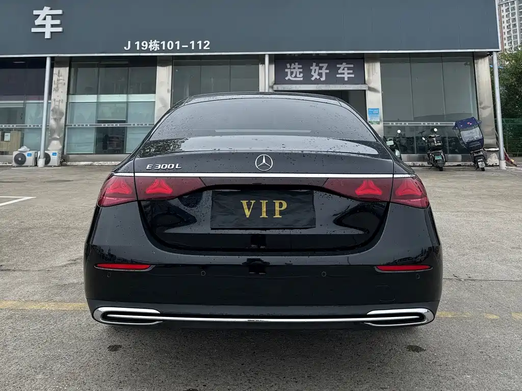 Mercedes-Benz E-Class — миниатюра 4
