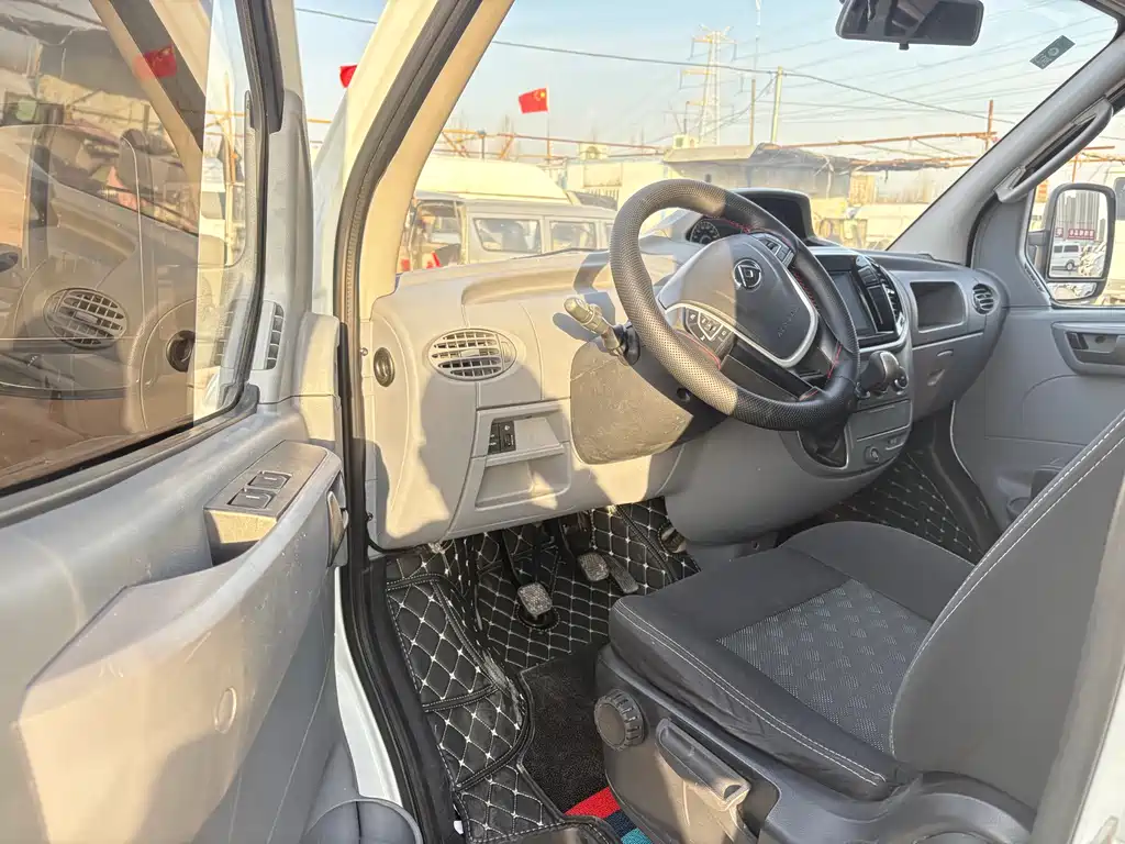 SAIC MAXUS XINTU V80