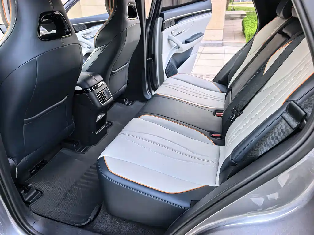 BYD PLUS New Energy — миниатюра 7