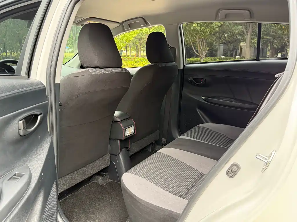 Toyota Vios FS — миниатюра 9