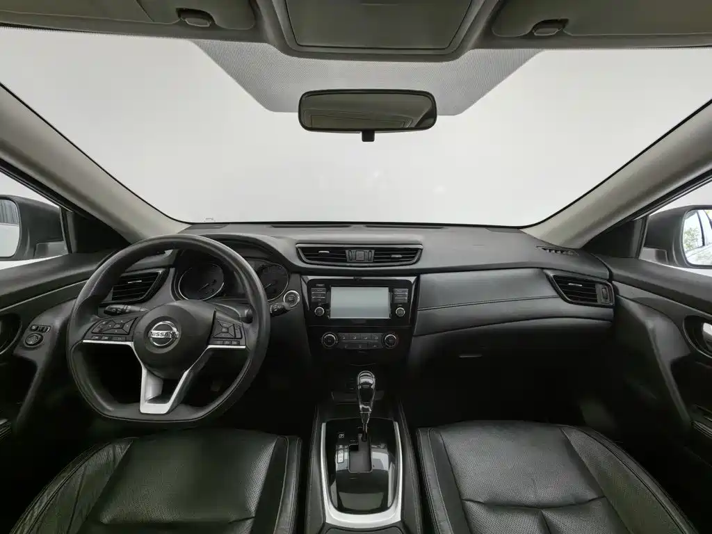 Nissan X-Trail — миниатюра 5