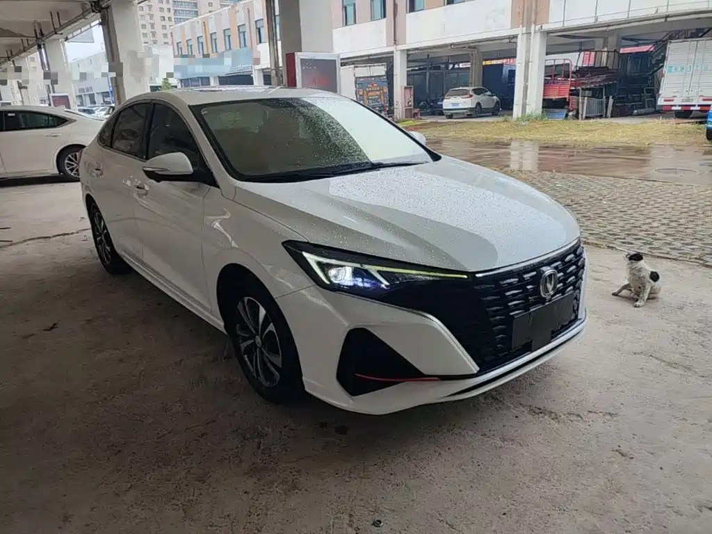 Changan Eado — миниатюра 4
