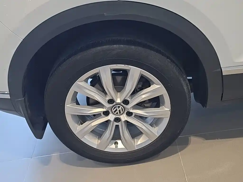 Volkswagen T-Roc — миниатюра 7