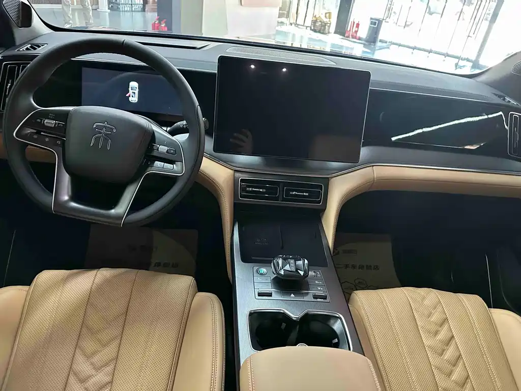 BYD L DM-i — миниатюра 5