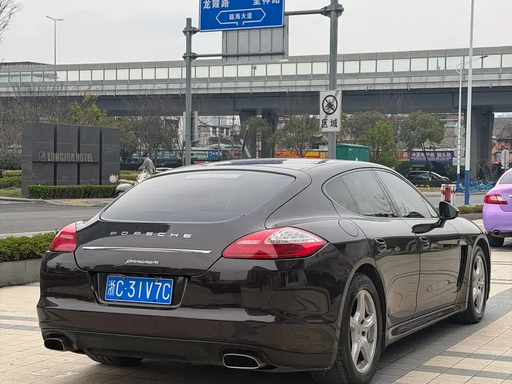 Porsche Panamera 2010 Panamera 3.6L