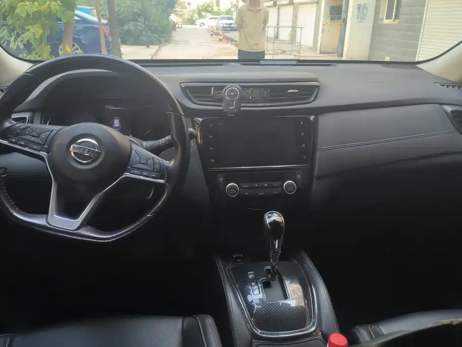 Nissan X-Trail — миниатюра 12