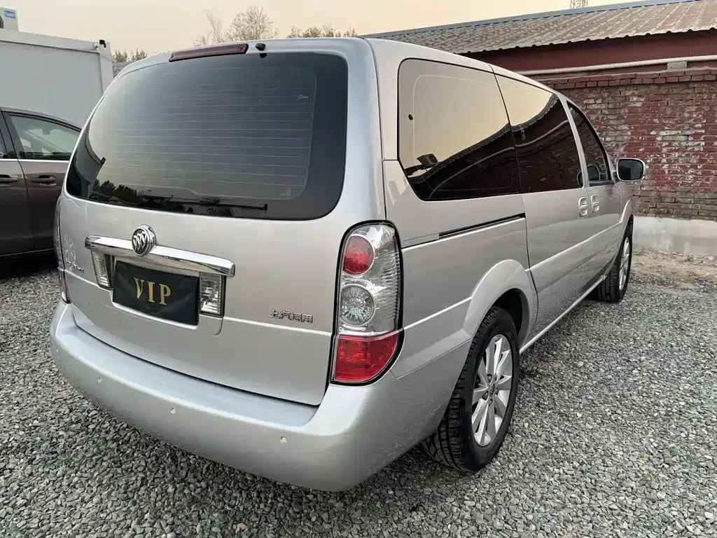 Buick GL8 — миниатюра 9