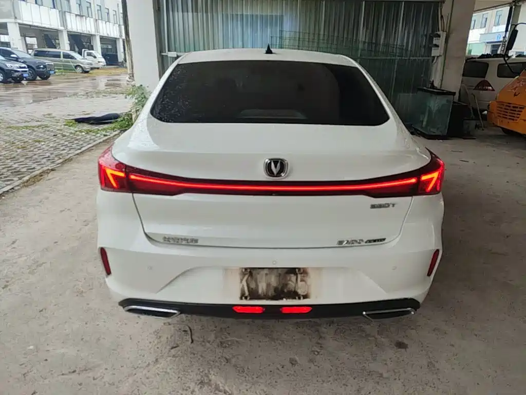 Changan Eado — миниатюра 6