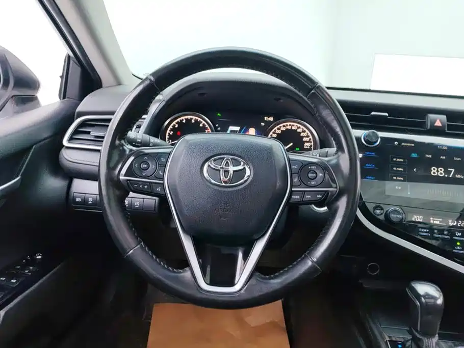 Toyota Camry — миниатюра 15