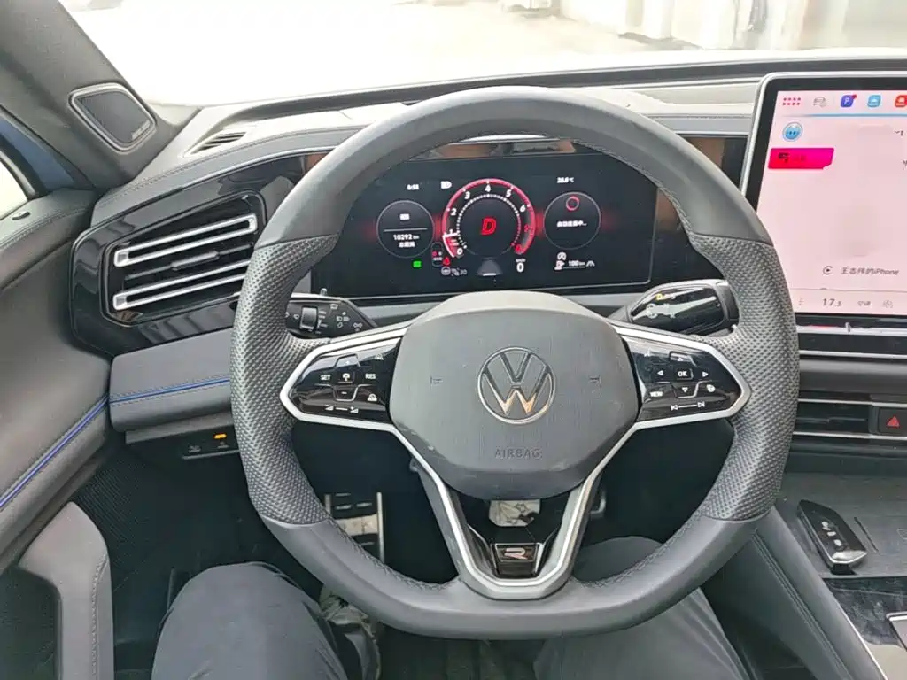 Volkswagen Tiguan L — миниатюра 11