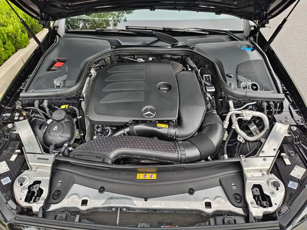 Mercedes-Benz E-Class — миниатюра 18