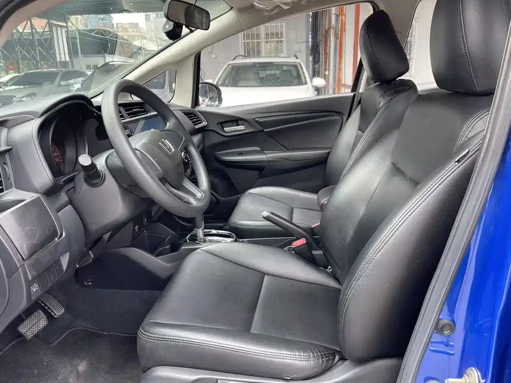 Honda Fit — миниатюра 7