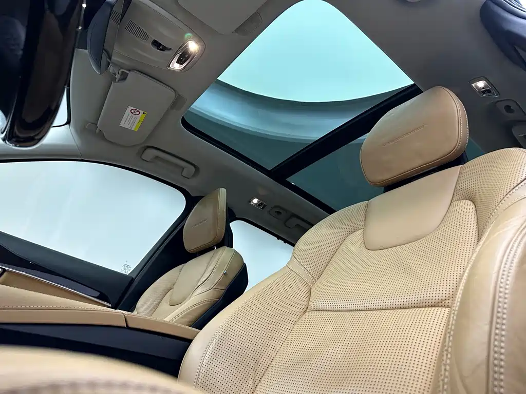 Volvo XC90 — миниатюра 14