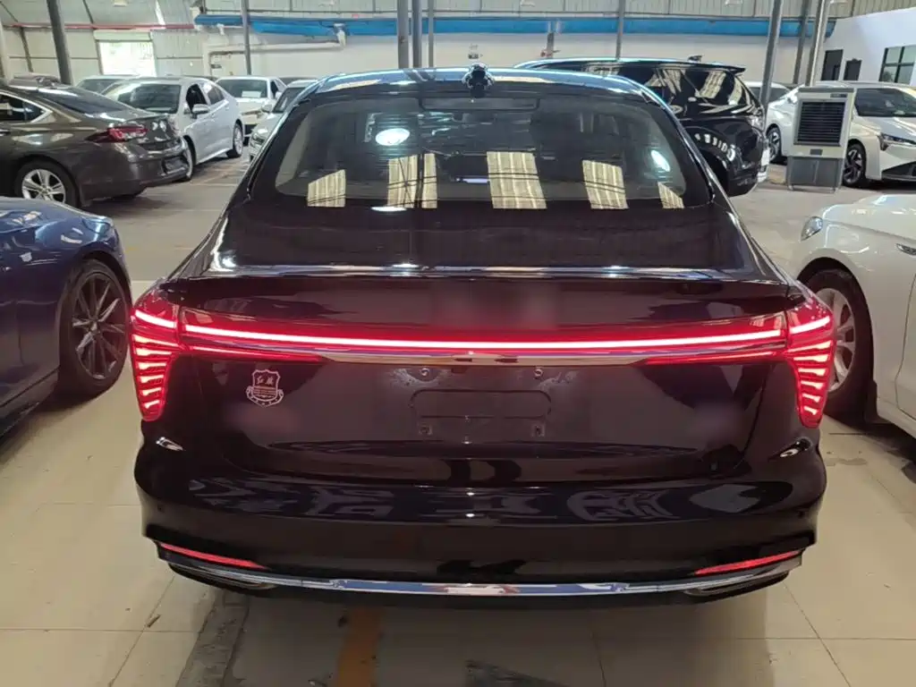 Hongqi Hongqi H5 — миниатюра 6