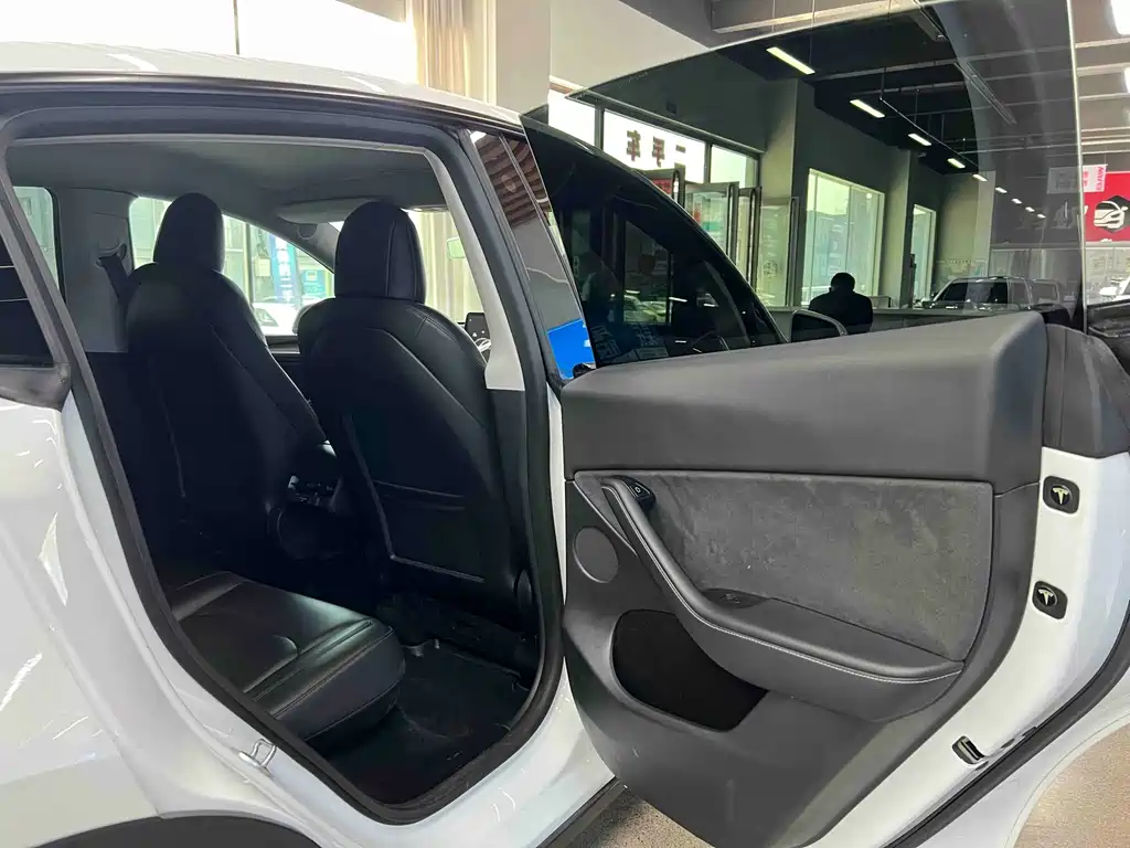 Tesla Model Y 2021 3D7