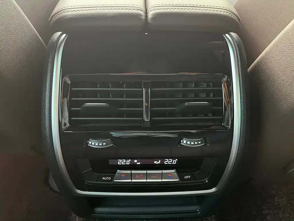BMW X5 — миниатюра 21