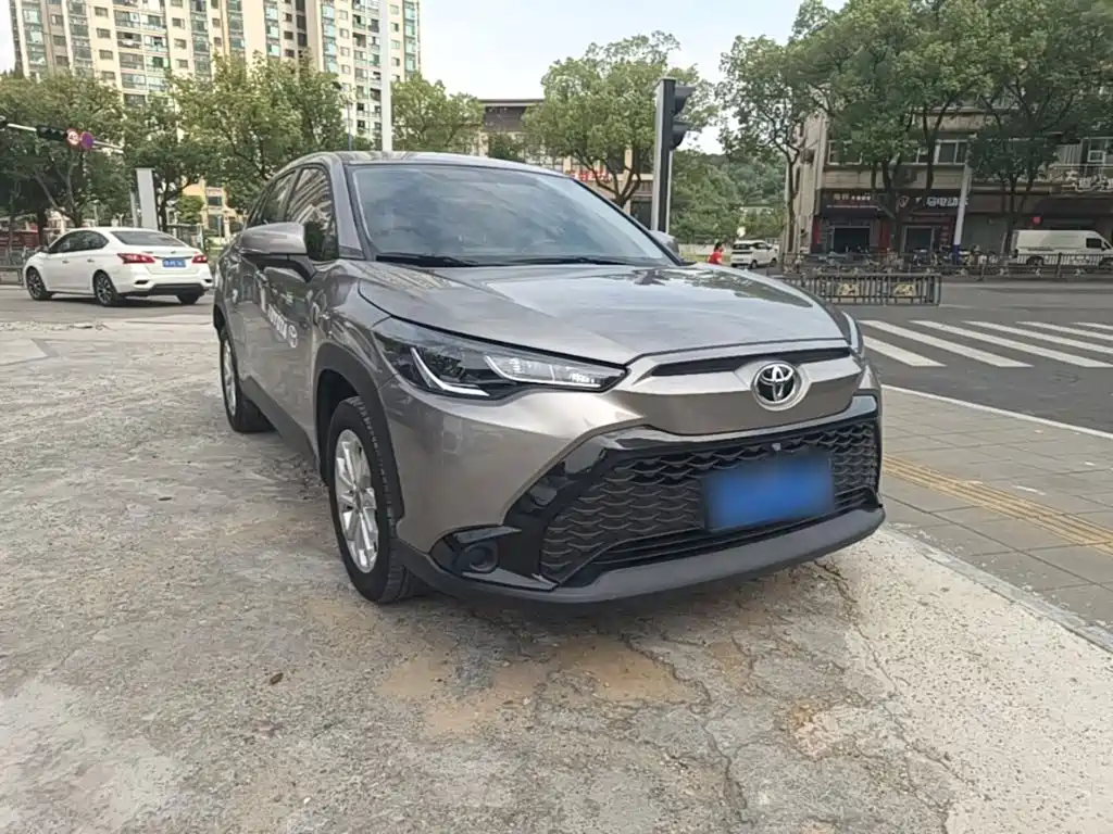 Toyota Frontlander — миниатюра 4