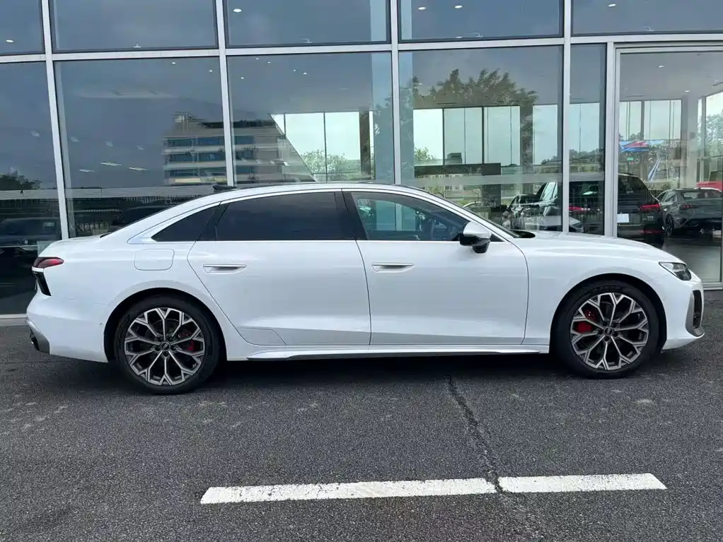 Audi A6L — миниатюра 5