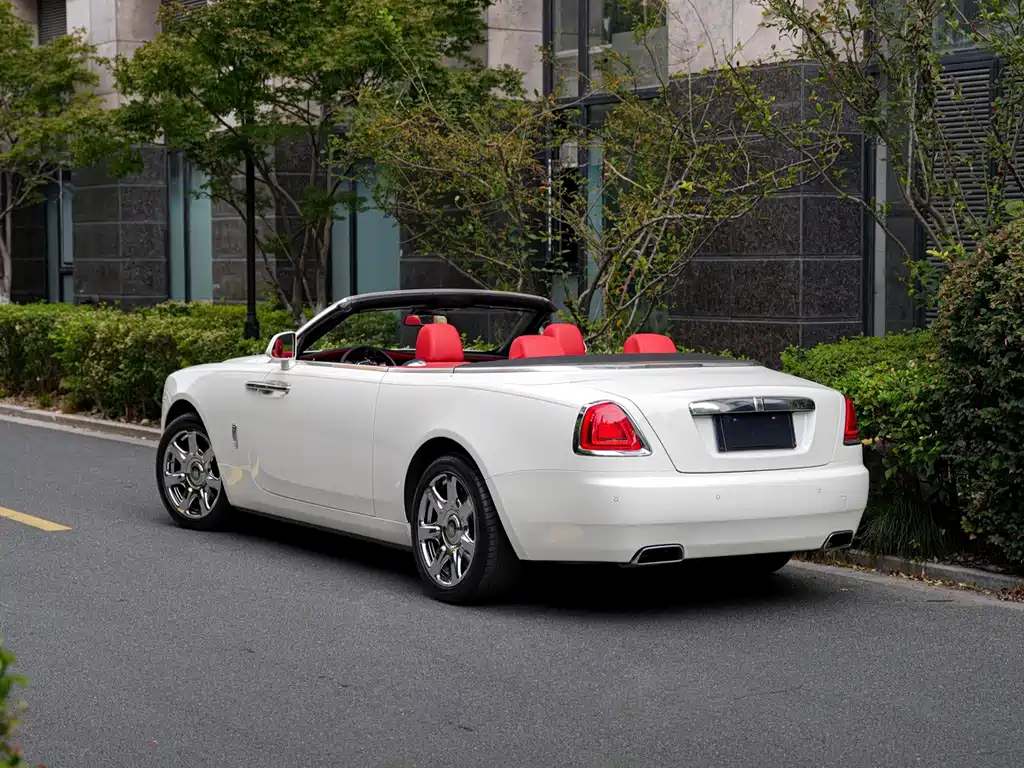 Rolls-Royce Dawn — миниатюра 5