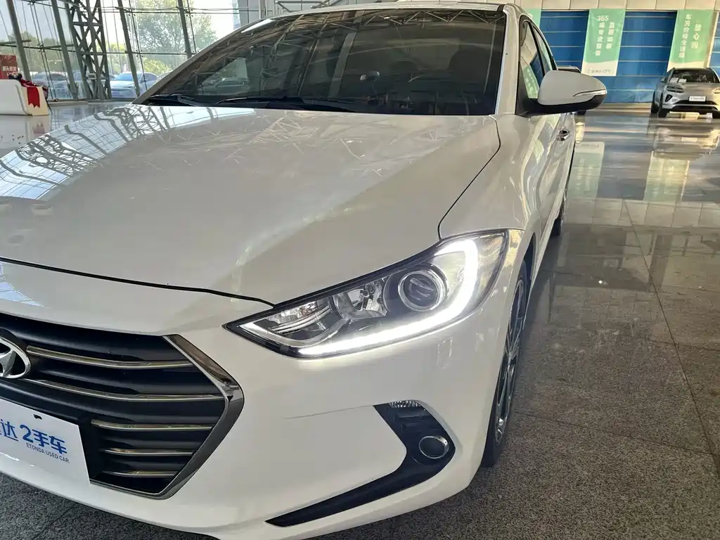 Hyundai Elantra — миниатюра 4