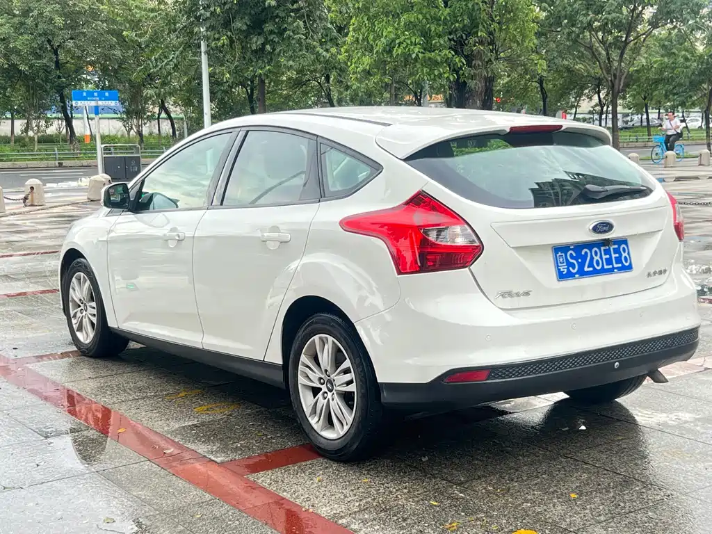 Ford Focus — миниатюра 6