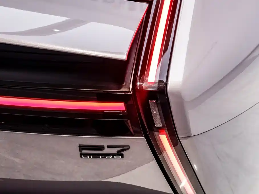 XPeng P7 — миниатюра 25