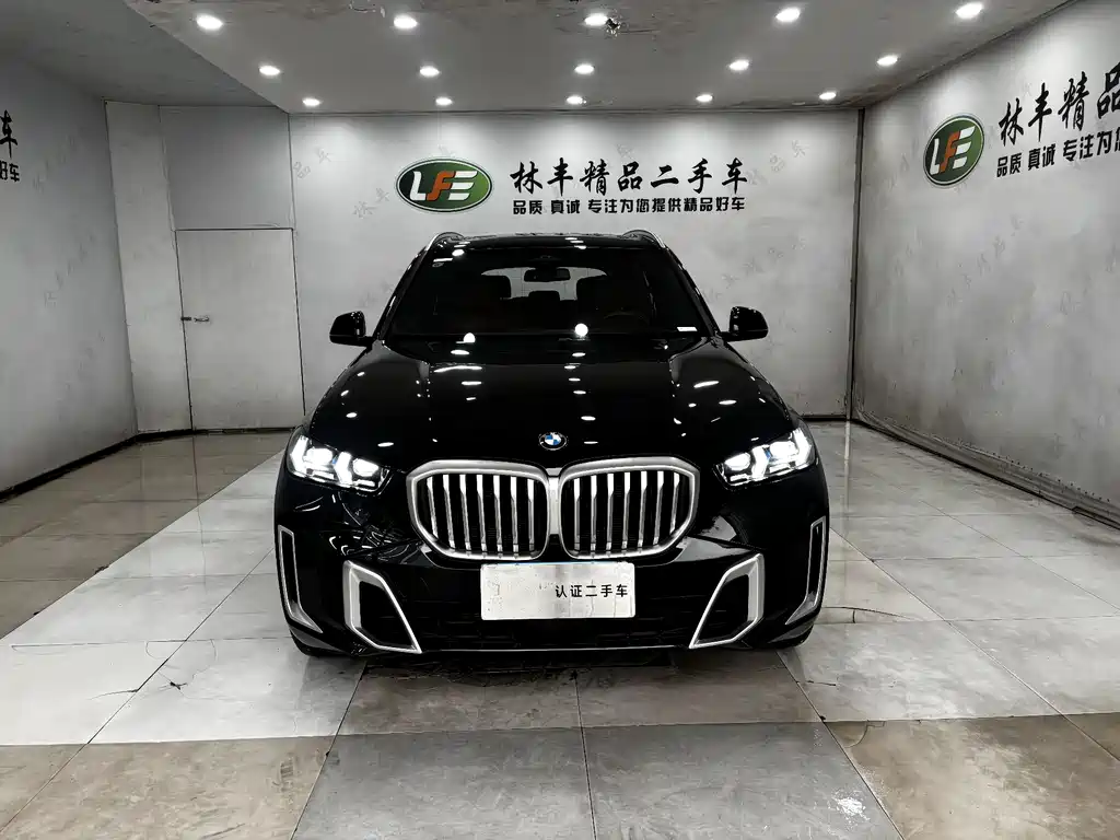 BMW X5 2025 xDrive 40Li M Sport