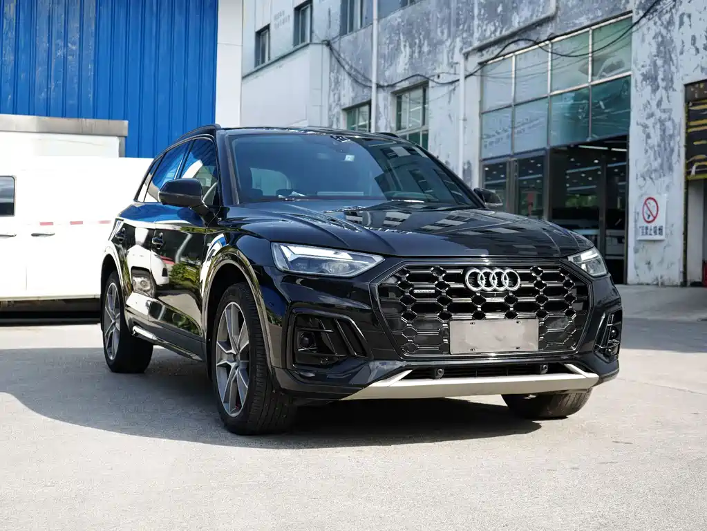 Audi Q5L — миниатюра 2