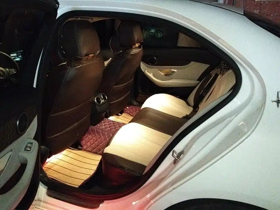 Mercedes-Benz C-Class — миниатюра 11