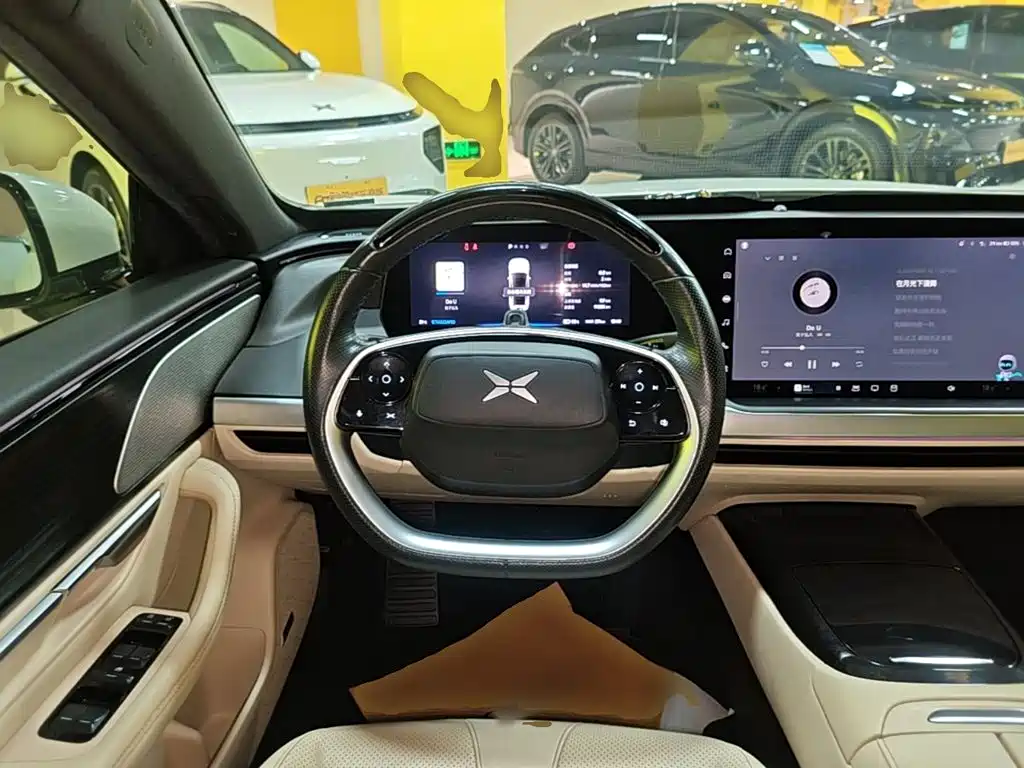 XPeng P7 — миниатюра 11