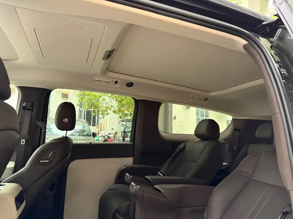 Li Auto Li MEGA — миниатюра 12