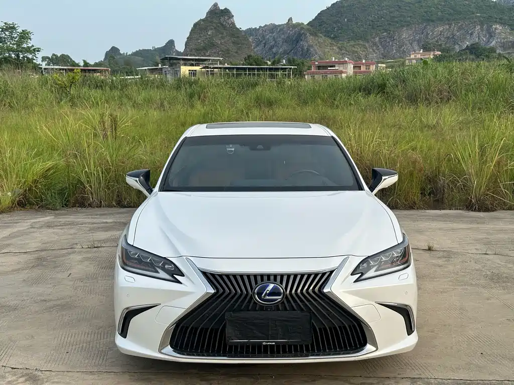 Lexus ES — миниатюра 2