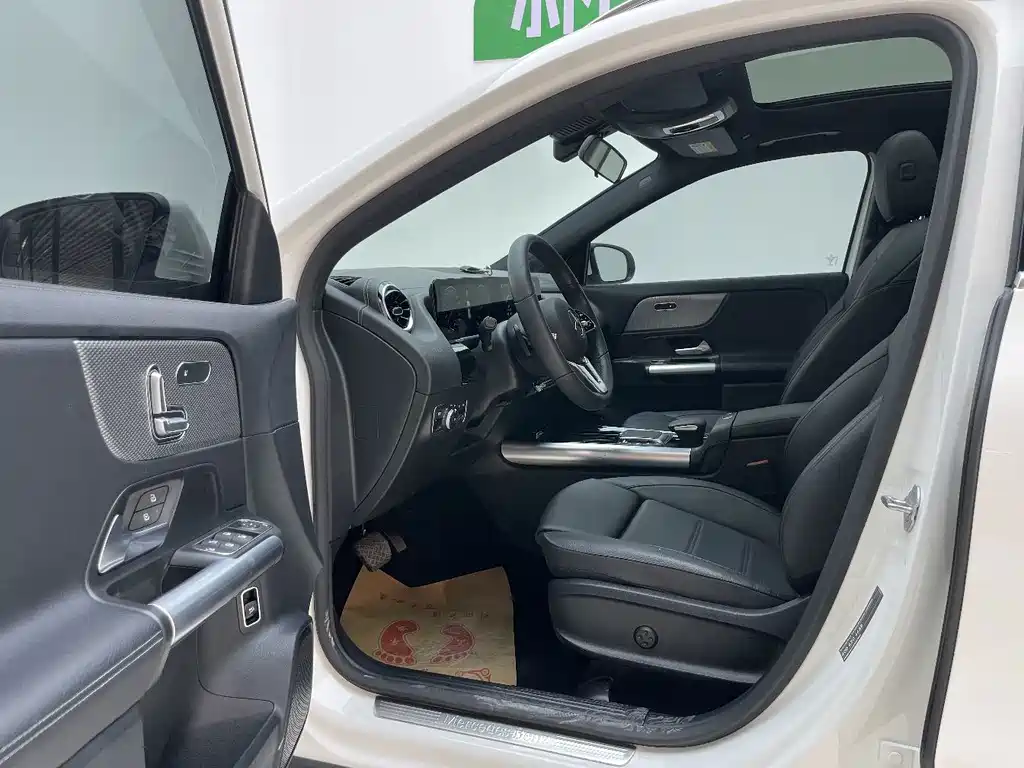 Mercedes-Benz GLA — миниатюра 15