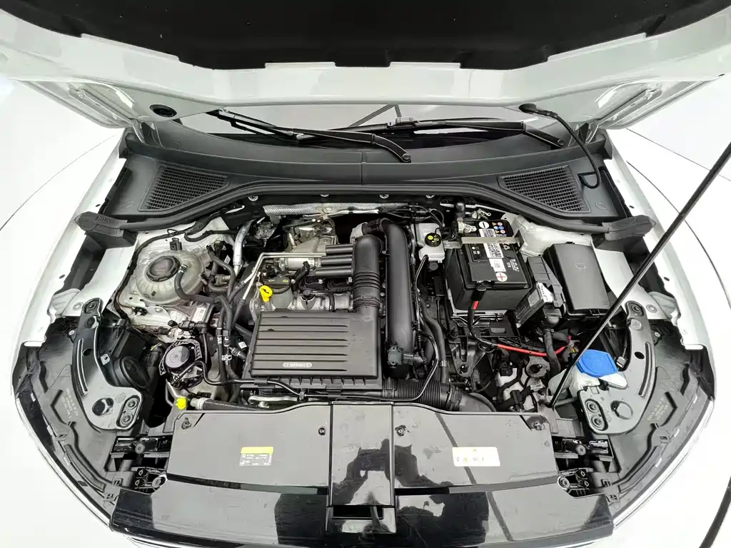 VOLKSWAGEN T ROC EXPLORING SONGS