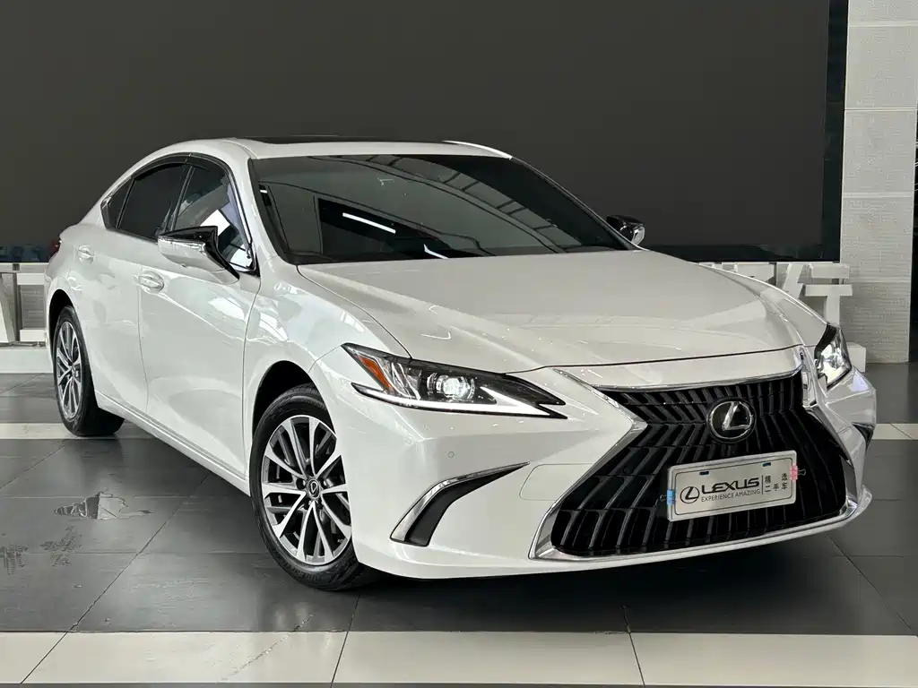 Lexus ES — миниатюра 3