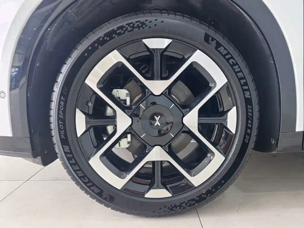 XPeng G7 — миниатюра 10