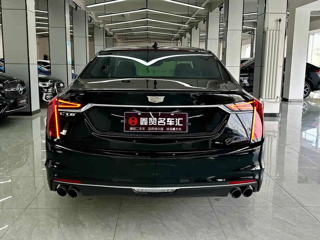 CADILLAC CT6