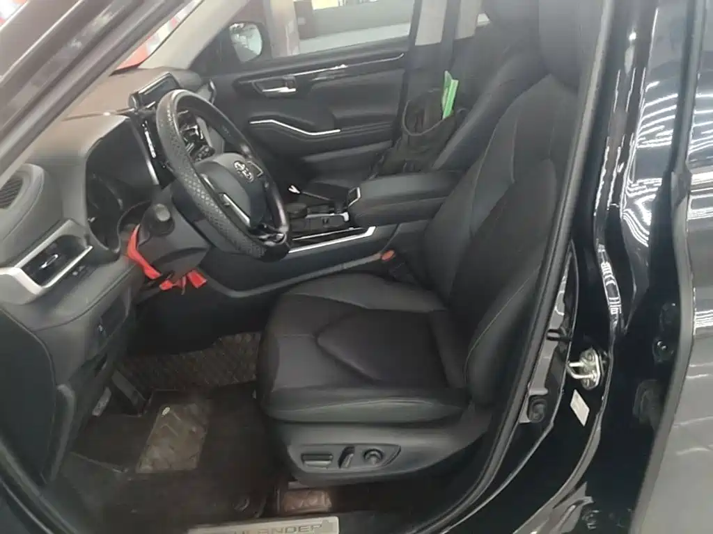 Toyota Highlander — миниатюра 15