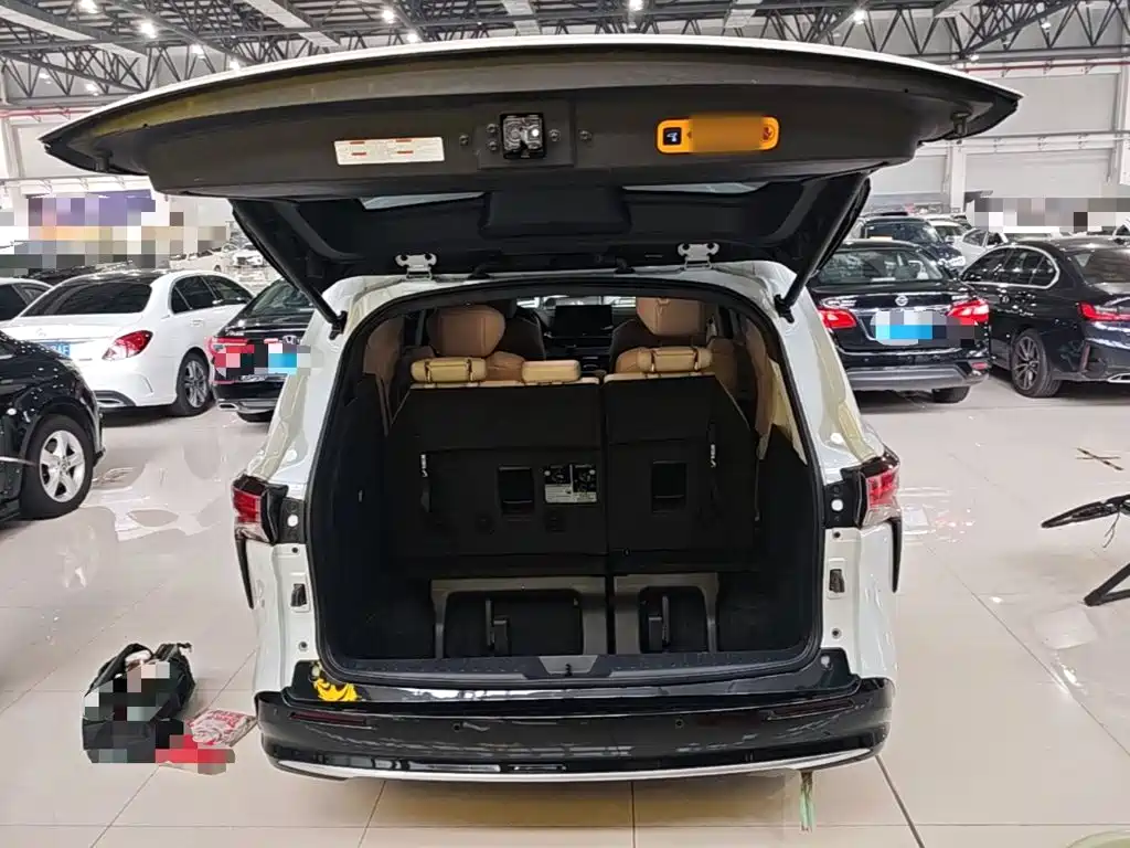Toyota Sienna — миниатюра 19