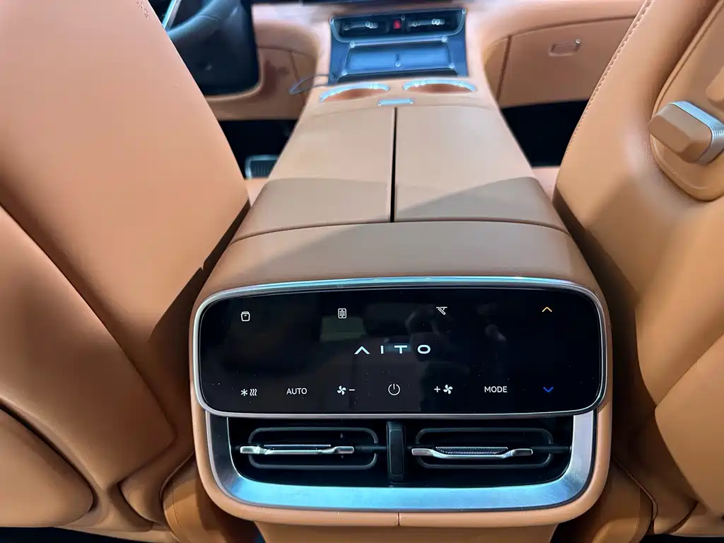AITO AITO M7 — миниатюра 8