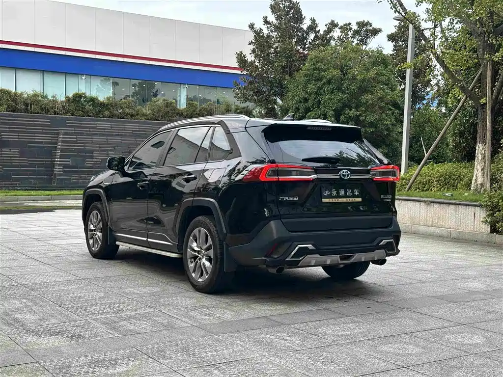 Toyota Wildlander — миниатюра 13