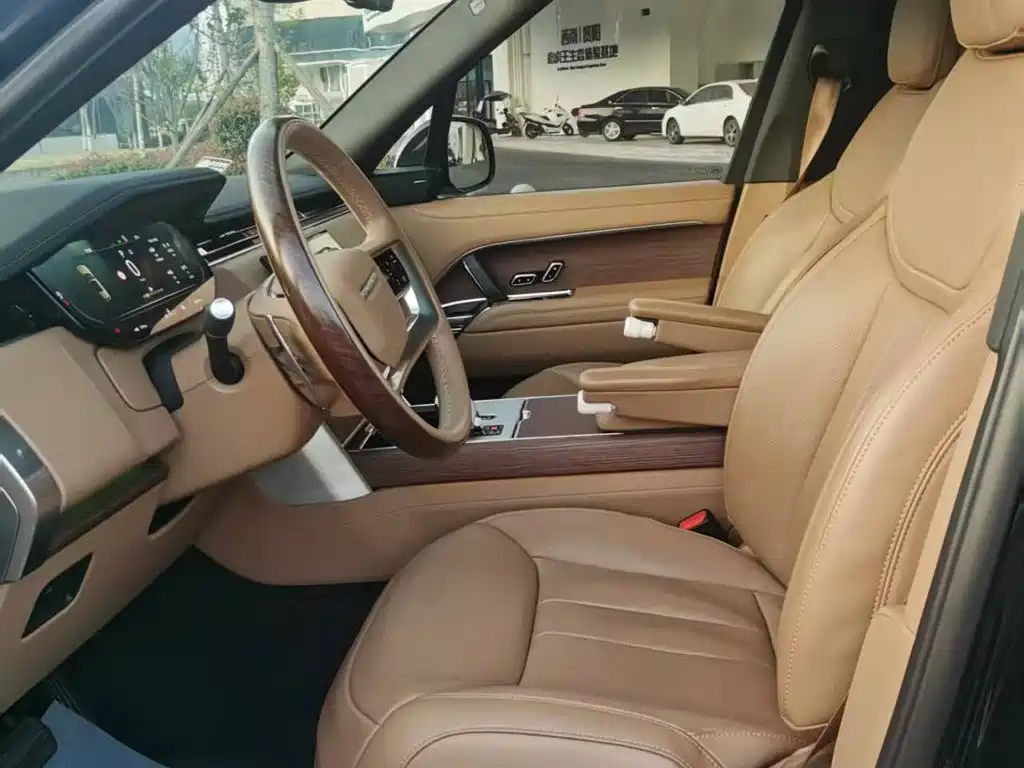Land Rover Range Rover — миниатюра 7