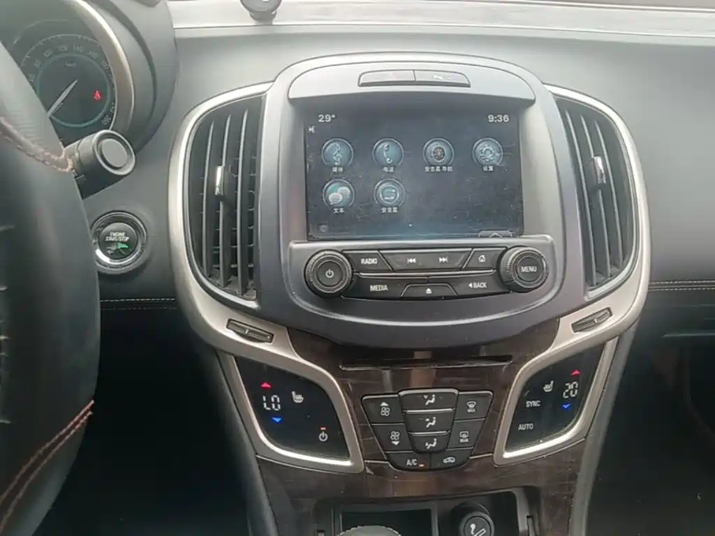 Buick LaCrosse — миниатюра 18