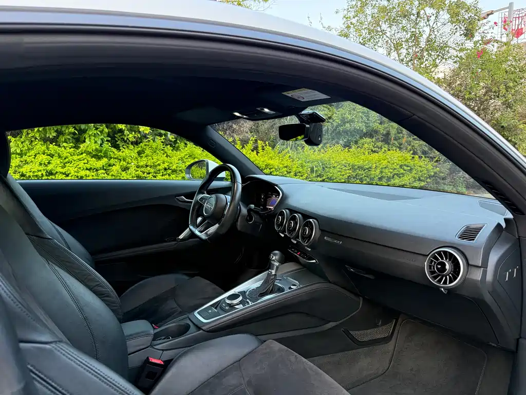 Audi TT — миниатюра 6