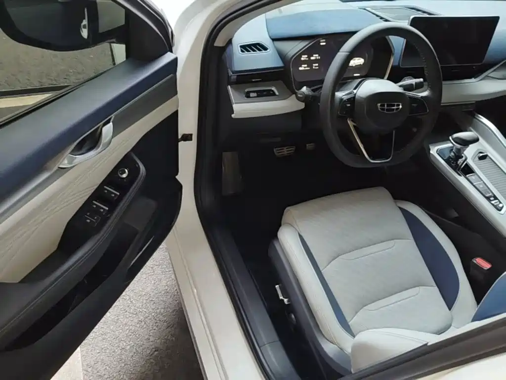 Geely Xingrui — миниатюра 16