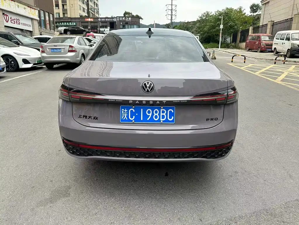 Volkswagen Passat — миниатюра 8