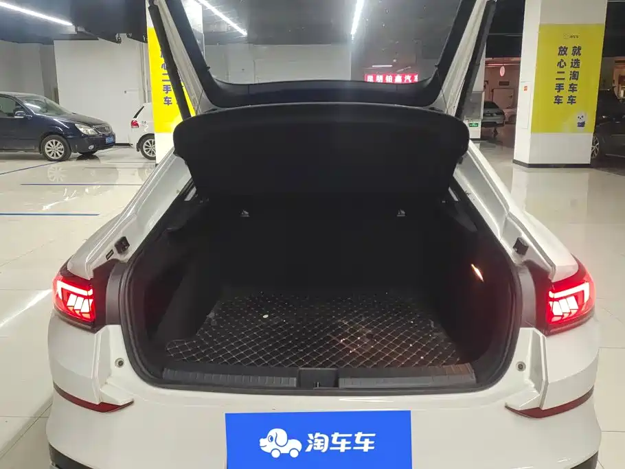 Volkswagen Lamando — миниатюра 4